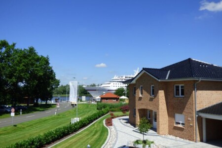 Foto 3 Ferienwohnung Ostfriesland Nordfriesland Villa Kanalblick, Schiffsdeck (Objekt 80002) buchen