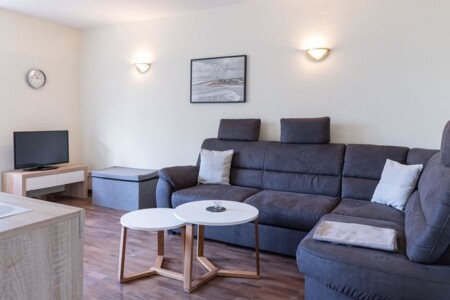 Foto 3 Ferienwohnung Ostfriesland Zwischen Elbe und Weser Residenz Steinmarne, FeWo 3 (Objekt 84718) buchen