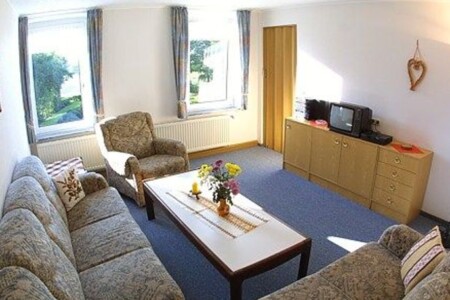 Foto 3 Ferienwohnung Ostfriesland Neuharlingersiel & Umgebung Landhaus Schwanenhof in Ostbense (Objekt 97754) buchen