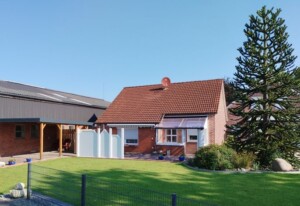 Gemütliches Ferienhaus Lütje Huske mit Garten, 25666