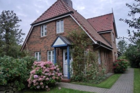 Foto 4 Ferienhaus Ostfriesland Föhr Oldsum 85b - ruhig gelegene DHH im alten Dorfkern (Objekt 53210) buchen