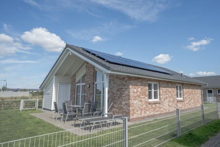 Foto 1 Ferienhaus Ostfriesland Nordfriesland Ferienhaus mit Sauna und Kamin nahe am grünen Strand (Objekt 97944) buchen