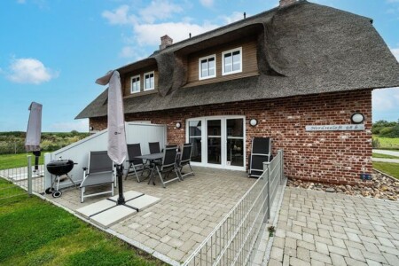 Foto 2 Ferienhaus Ostfriesland Nordfriesland Reetgedecktes Wohlfühlhaus Nordseeloft 98b (Objekt 84503) buchen