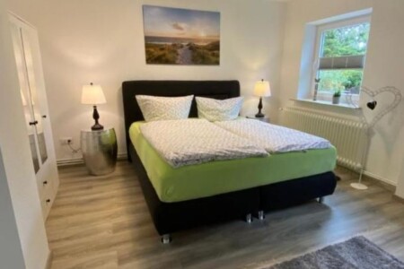 Foto 1 Ferienwohnung Ostfriesland Wilhelmshaven Daisys Ferienwohnung 267 Voslapp Links (Objekt 87130) buchen