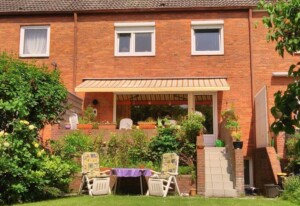 Wohnung in Altengroden mit Garten
