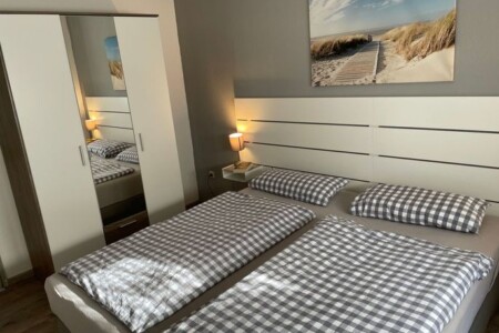 Foto 3 Ferienwohnung Ostfriesland Carolinensiel Sonnige Ferienwohnung mit großem Garten (Objekt 87137) buchen