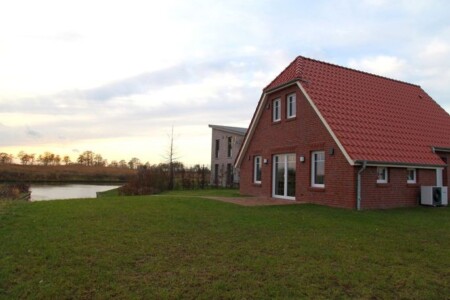Foto 1 Ferienhaus Ostfriesland Krummhörn & Umgebung Grachtenblick II (Objekt 87851) buchen