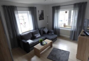 Große Ferienwohnung in Voslapp mit Garten