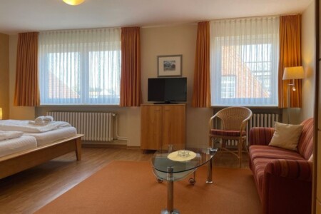 Foto 2 Ferienwohnung Ostfriesland Föhr Bohn 'Kiebitz', Mittelstraße (Objekt 92513) buchen