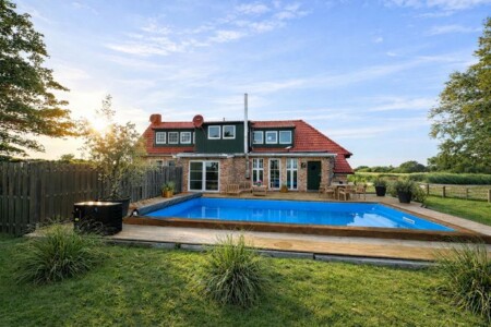 Foto 1 Ferienhaus Ostfriesland Norddeich & Umgebung Ferienhaus"Huus an`t Diek" Luxus in Deichnähe mit Pool, Nähe Norddeich (Objekt 81574) buchen