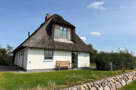 Foto 3 Ferienwohnung Ostfriesland Nordfriesland Reetdachhaus Deichperle (Objekt 95125) buchen