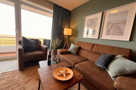 Foto 1 Ferienwohnung Ostfriesland Zwischen Elbe und Weser Ferienwohnung  NW 35 Balkon mit Meerblick (Objekt 99991) buchen