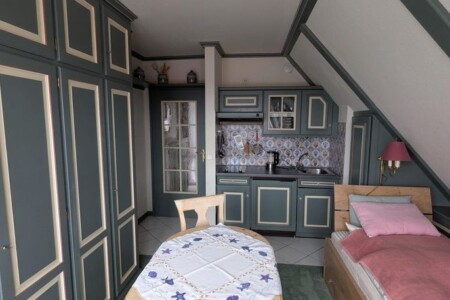 Foto 4 Ferienwohnung Ostfriesland Sylt Mini-Wohnung mit Dachschräge im friesischen Stil (Objekt 100264) buchen