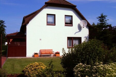 Foto 1 Ferienwohnung Ostfriesland Zwischen Elbe und Weser Komfortable Ferienwohnung mit großem Garten (Objekt 87084) buchen