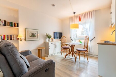 Foto 4 Ferienwohnung Ostfriesland Föhr Haus in der Innenstadt 'Gröde', Große Straße (Objekt 102275) buchen