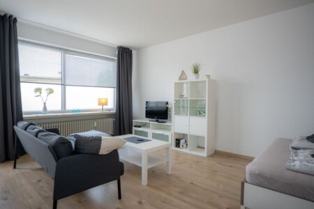 Foto 1 Ferienwohnung Ostfriesland Wilhelmshaven 077-5 Kleine Kajüte City mit Balkon (Objekt 103052) buchen